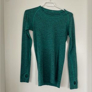 Lululemon- Swiftly Tech Slim Fit (Size 6)